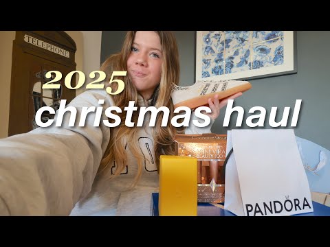 REALISTIC christmas HAUL…but its like we’re on facetime ❄️🤍 - izzy eve