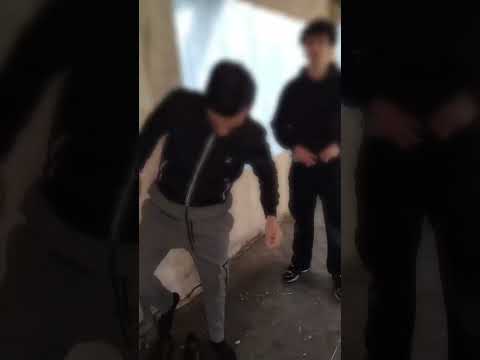Video Surreale a Napoli: esami in mutande alla motorizzazione civile