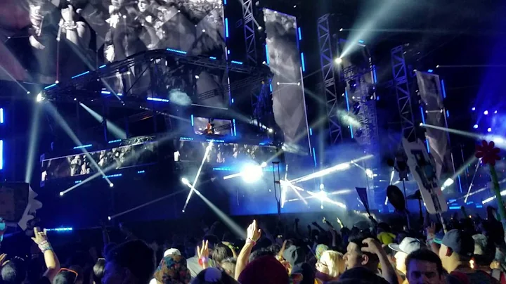 TJR at EDC Las Vegas 2016 | Middle + Language