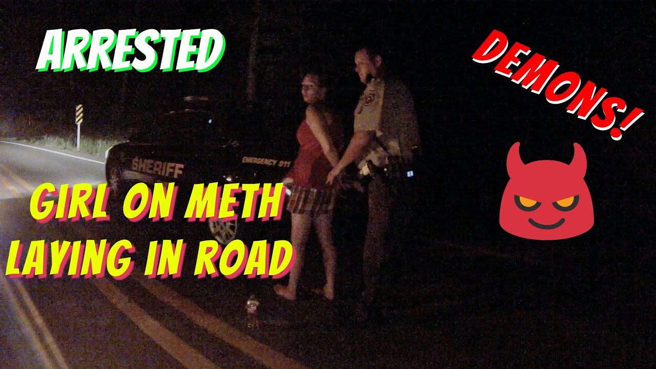 flakka composizione Crazy girl on Meth laying in the middle of a 55mph road. Cops and Demons!