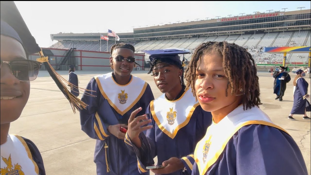 I GRADUATED FROM HIGH SCHOOL VLOG!! *CRAZY GRADUATION EXPERIENCE* - YouTube