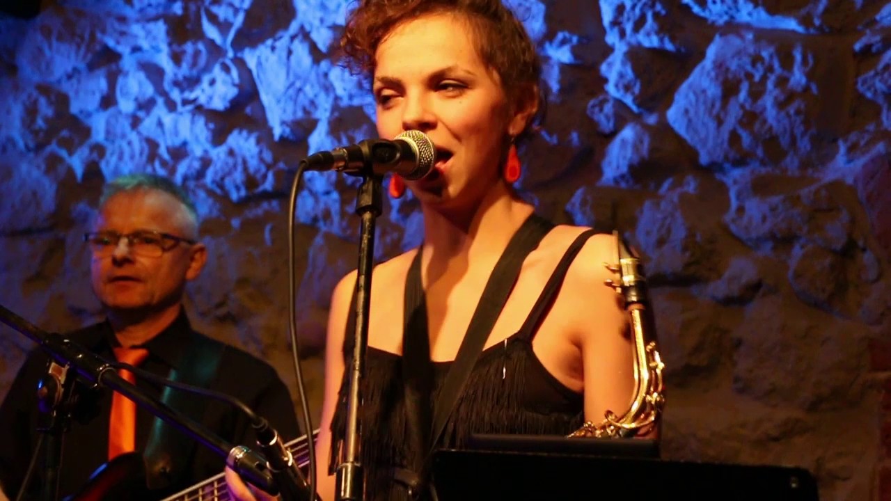 Moon Session Cover Band -  Babę Zesłał Bóg - cover