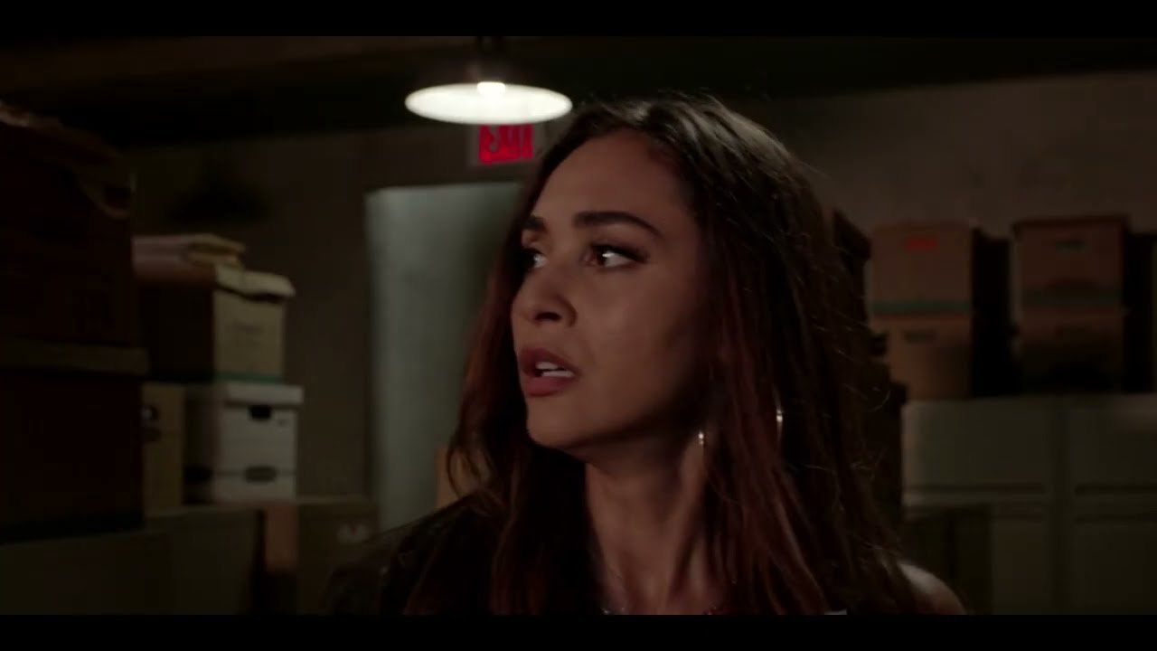 Walker And Micki Fight Scene - 2x02 Roundhouse kicks!