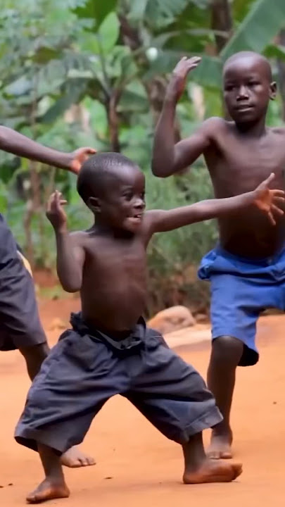 Anak-anak Afrika #menari #anak-anakafro