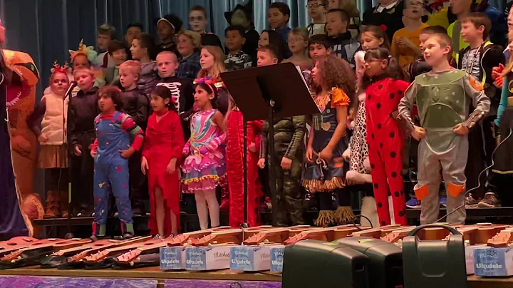 Autumn skeleton bones performance