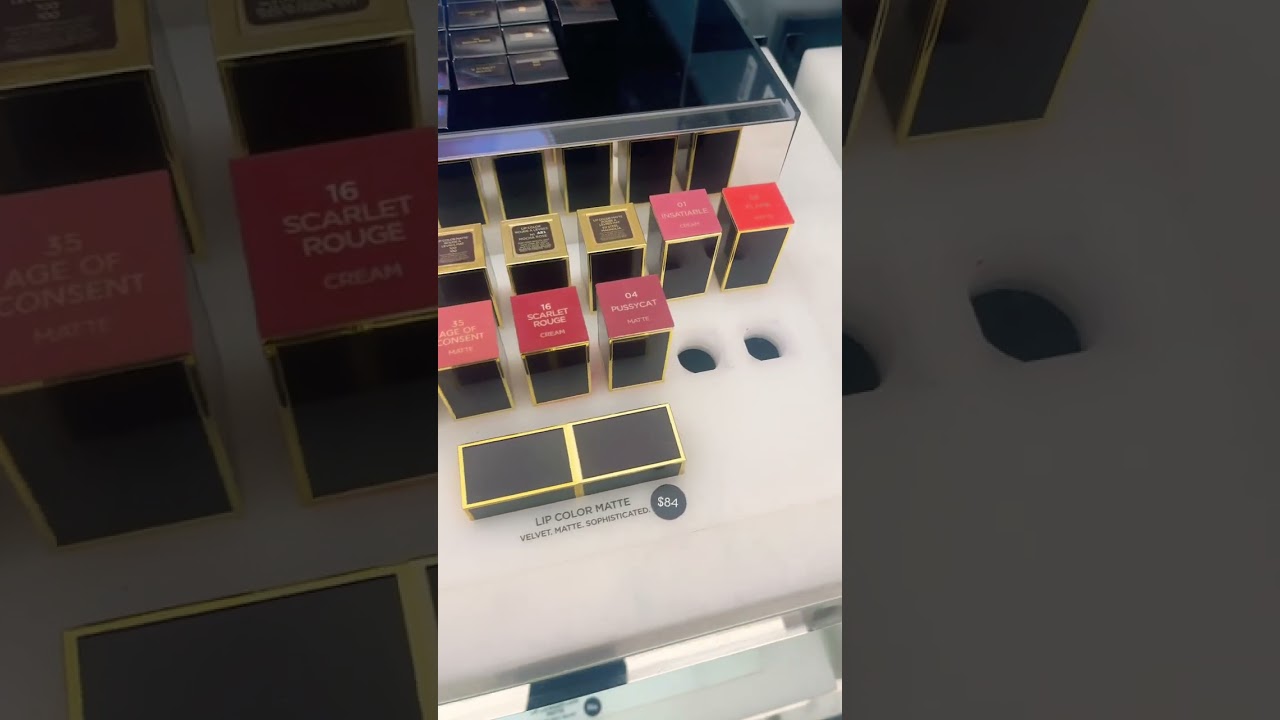 Tom Ford lipstick in Matt