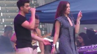 Hailee Steinfeld ft. DNCE - Rock Bottom | Wango Tango 2016 Resimi