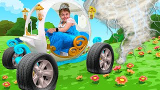 Five Kids Pretend Play with Princess Carriage and Inflatable Toy