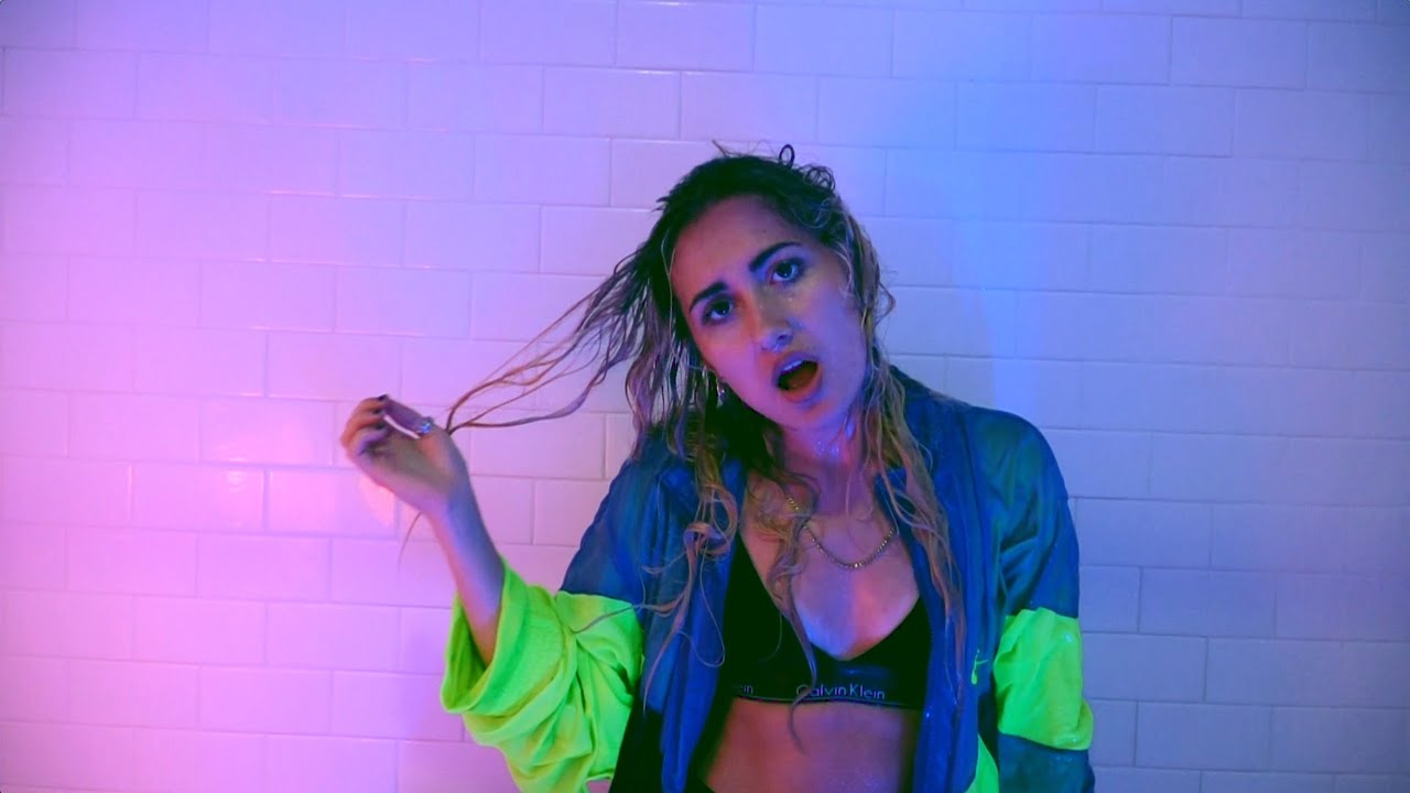 Watch Lenii - Mood Swings (Official Video) on YouTube Watch Lenii - Mood Swings (Official Video) on YouTube