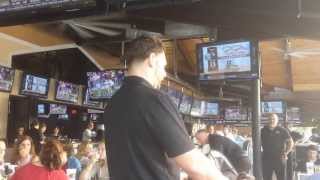 Waiter with amazing voice at Bokampers Sky View