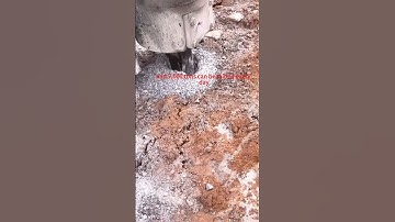 Rock splitting machine, rock splitting machine, drilling and splitting machine