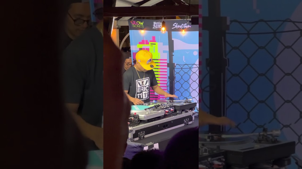 DJ G-Nius vs DJ Flip Flop skratch battle