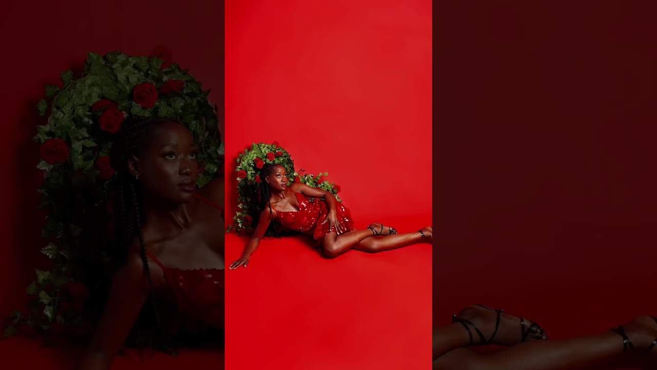 The set vs the photos 👀❤️ 