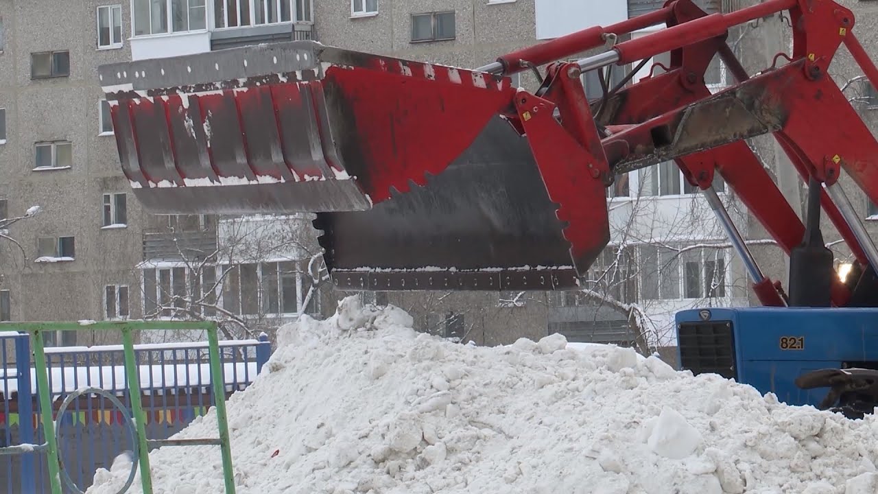 Очистка дорог от снега проходит по специальным категориям - YouTube