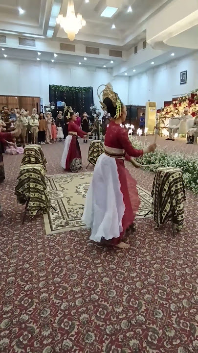 TARIAN RAMPAK KENDANG DI UPACARA MAPAG PANGANTEN PERNIHAKAN ADAT SUNDA #mapagpanganten #senisunda