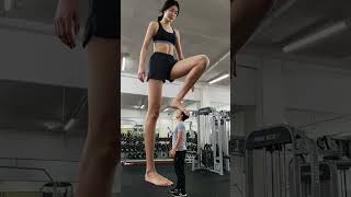 Al MiniGiantess😱🫨#sizedifference#tallwoman#giantess#minigiantess#shortsvideo  #tallgirl#shorts