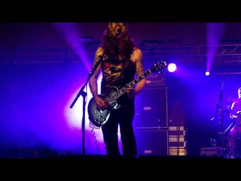 baroness---'chlorine-and-wine'---live-@-leeds-festival---30/08/2015