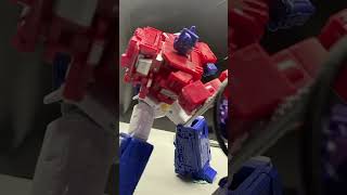 OPTIMUS KILLS SHOCKWAVE Skybound dub stopmotion [CREDIT TO DAVID PODDANY FOR AUDIO]