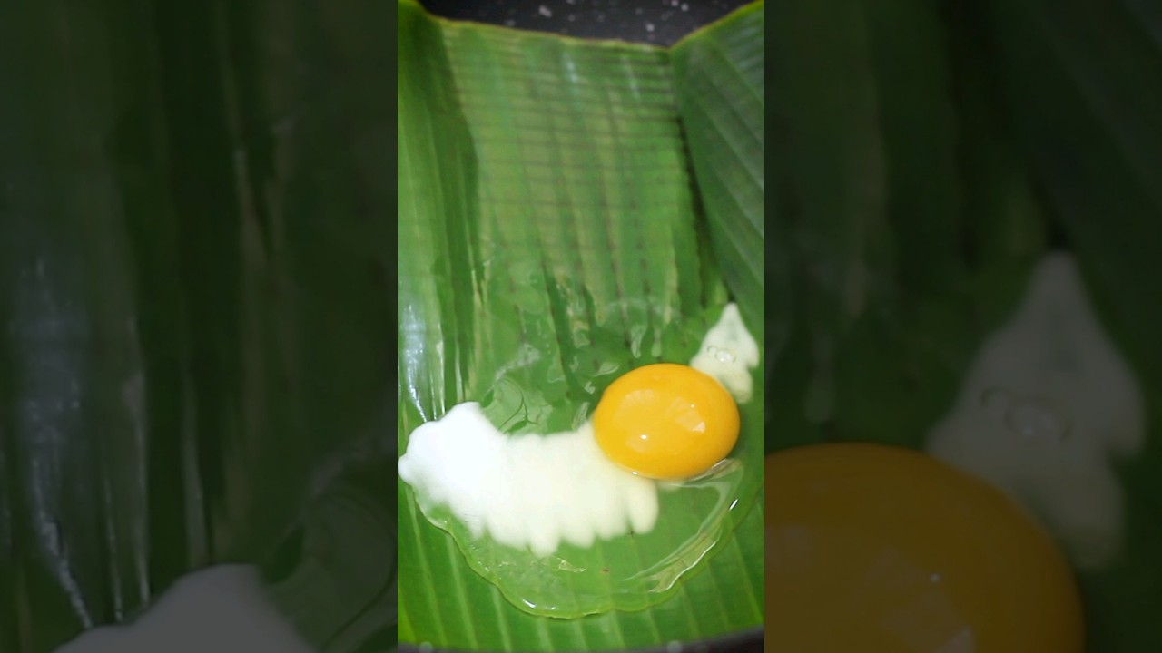 I Tried to Cook Egg with Banana Leaves