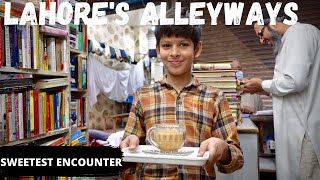 Pakistan:LAHORE, Alleyway Bookshop hunt