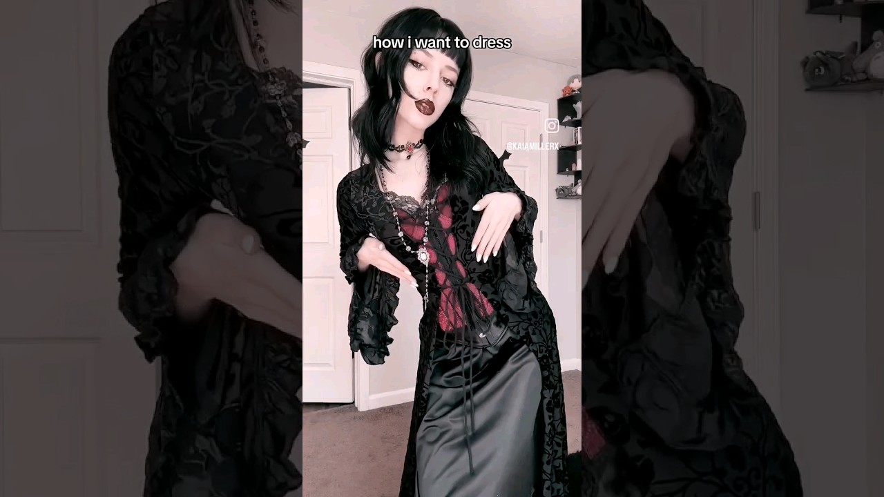 How she wants to dress 🖤| 