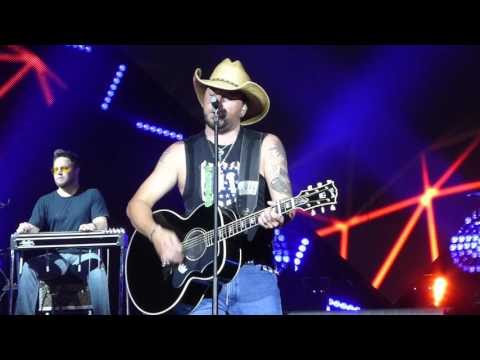 jason-aldean-"this-plane-don't-go-there"-live-@-bb&t-pavilion