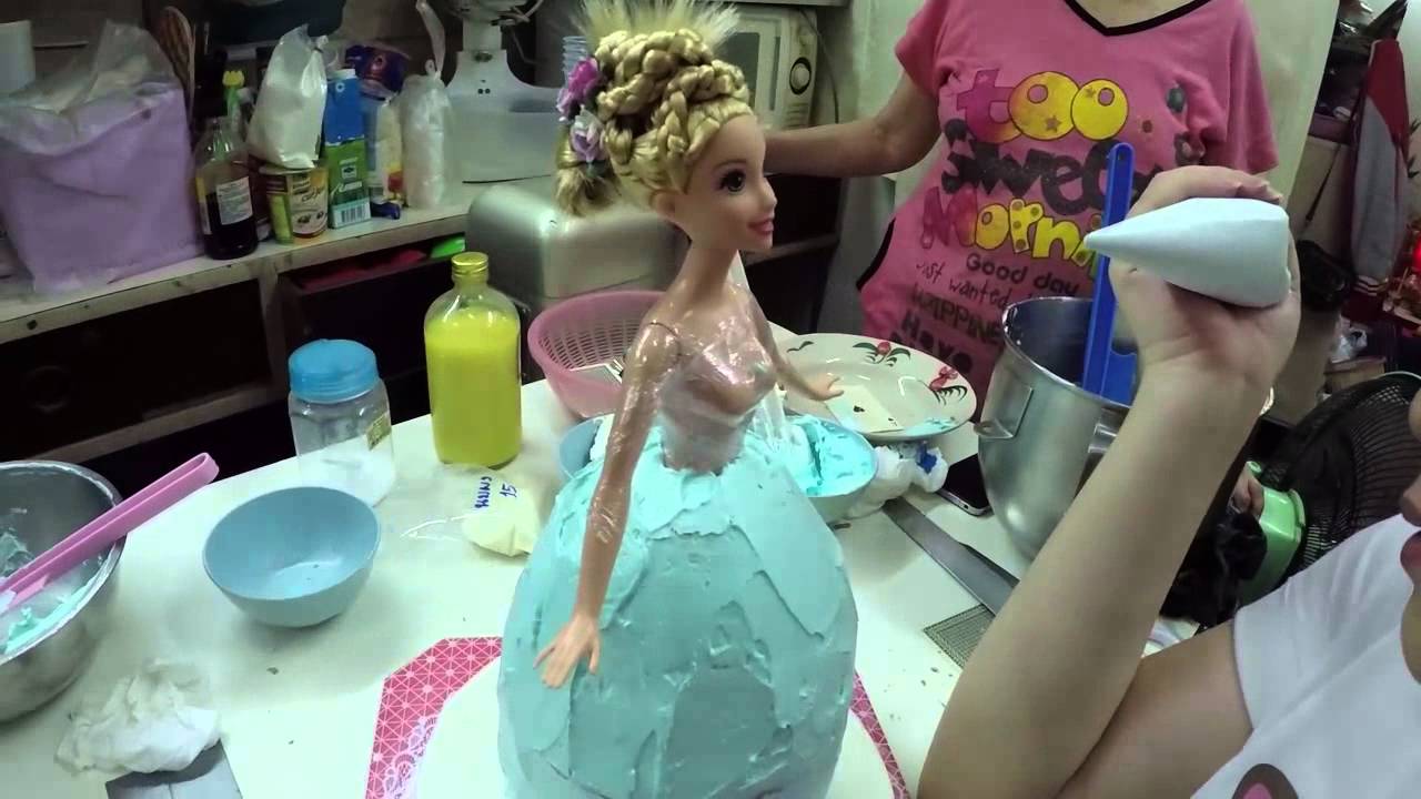 N'Prim W260 เด็กจิ๋วทำเค้กวันเกิดเจ้าหญิงเอลซ่า ตอน3 แต่งครีมชุดเอลซ่า