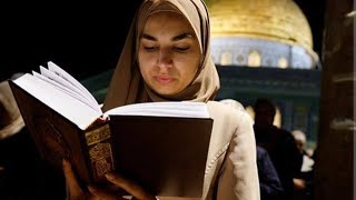Lantunan Merdu Qoriah Membacakan Ayat Suci Al-Qur’an