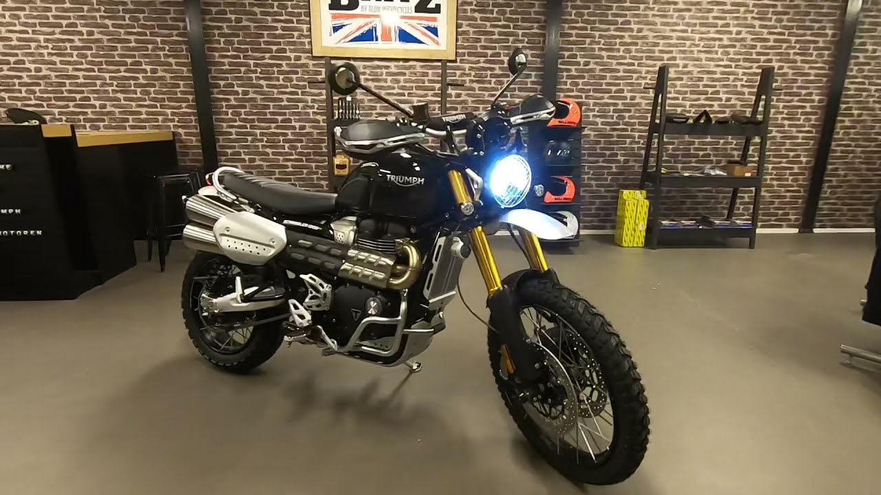 triumph scrambler 1200 xe black