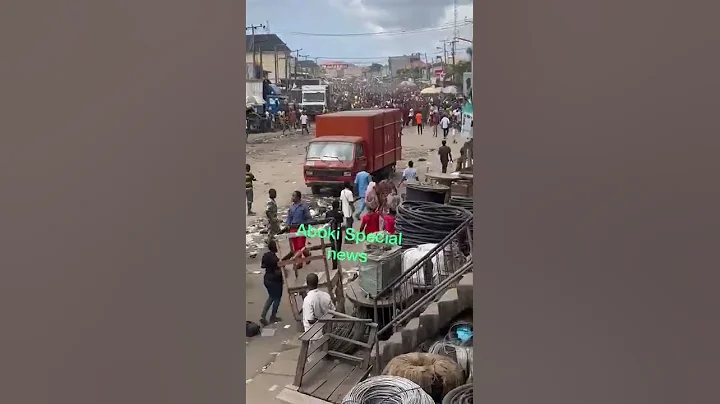 There's an ongoing war at Alaba international Market between the Igbo traders and the Yorubas now.