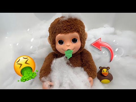 Baby Monkey gets Sick in the Bath! 🤢 - YouTube