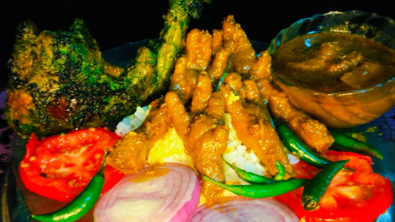 Eating SPICY Food Chicken Feet Curry Spicy Chicken Feet Curry vs