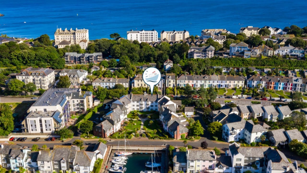 Where to Stay in Muizenberg