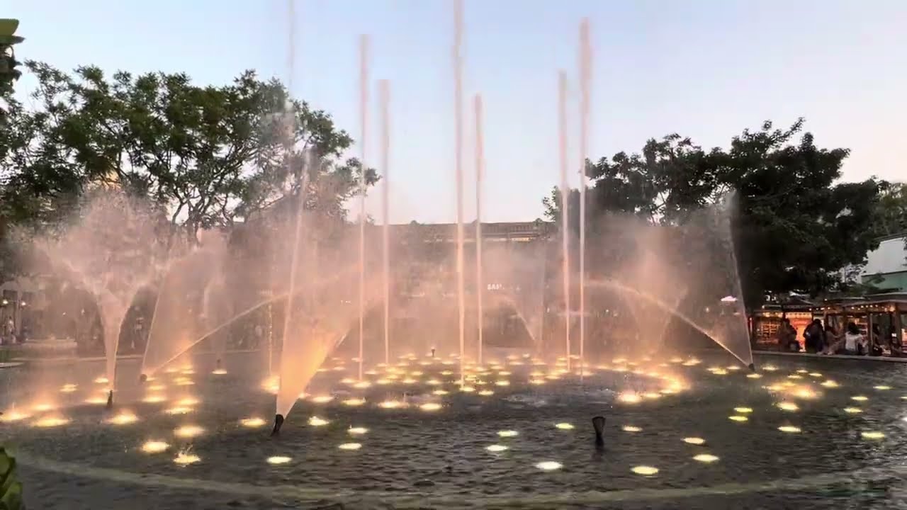 Americana at Brand Fountain- Ain’t that a Kick in the Head 