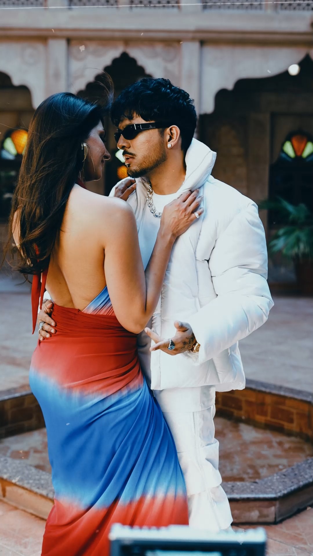 Annnnnd the TEASER IS DROPPING TOMORROW! Afeemi hai yeh gaana!!!