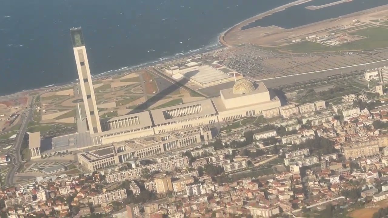 Air Algerie flight Algers, Algeria to Tunis, Tunisia take off