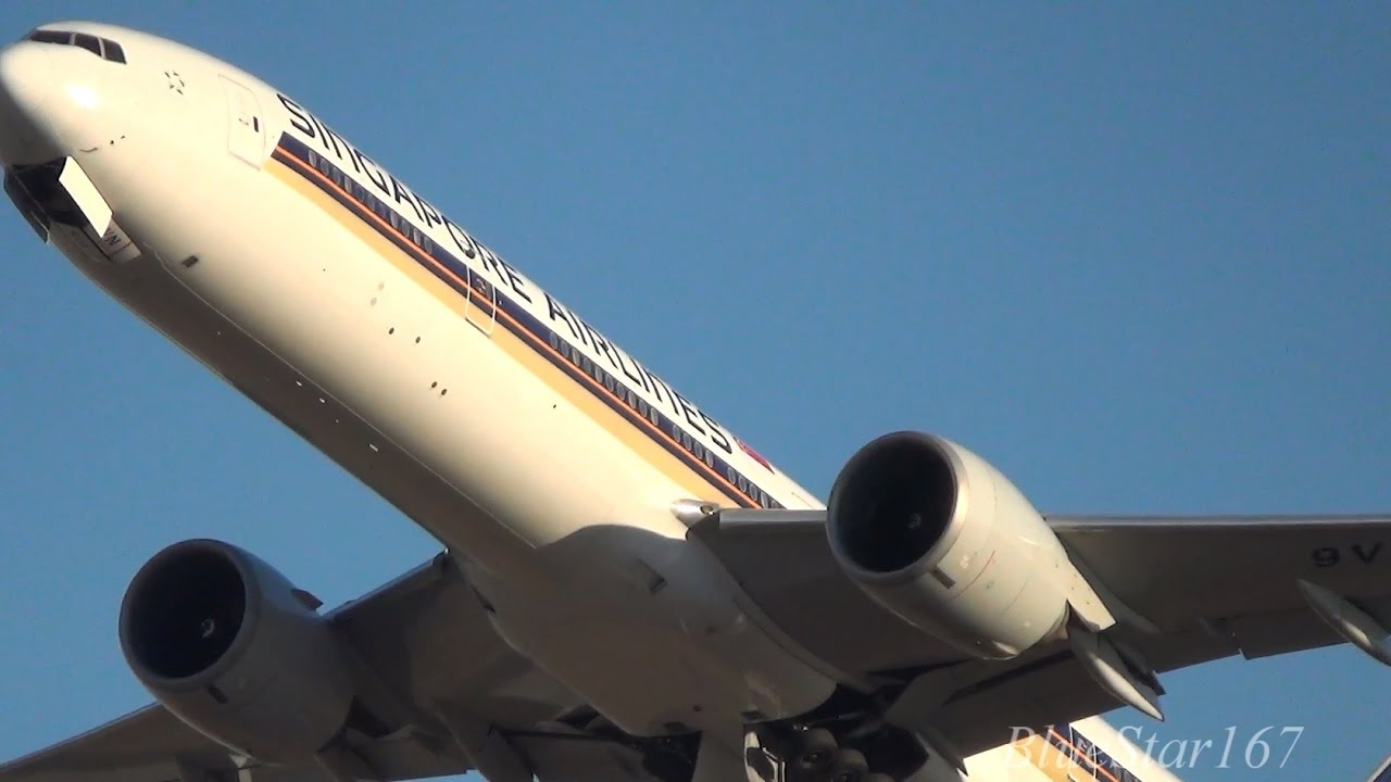 Singapore Airlines Boeing 777-300ER (9V-SWN) takeoff from NRT/RJAA ((Tokyo - Narita) RWY 34L