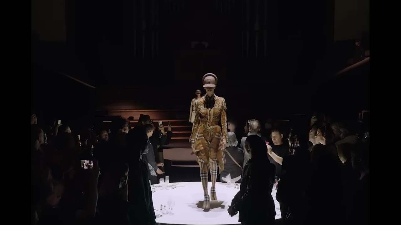 15th Burberry LFW Show- Vivid Broadcast