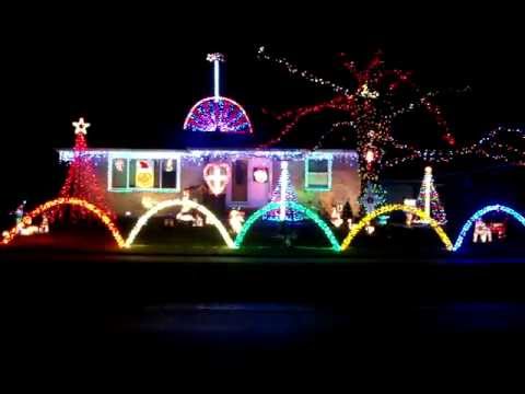 2011 lorentz family christmas light show the grinch 2011 lorentz family christmas light show the grinch