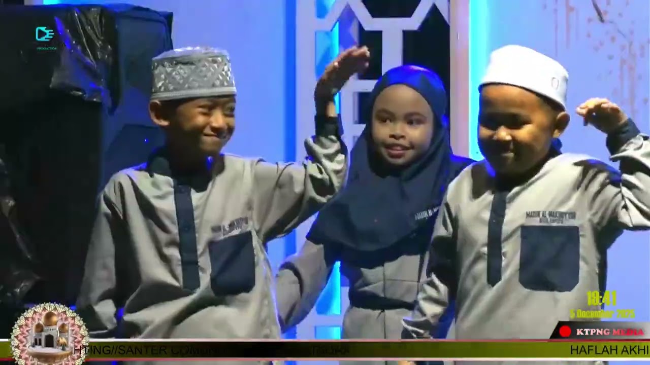 HAFLAH AKHIRUSSANAH MADIN AL-MAKINIYYAH  •hiburan (santri sore)