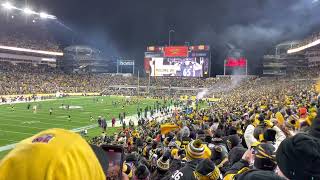 Big Ben Roethlisbergers final entrance for the Steelers at Heinz field