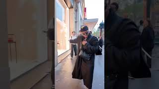 Even it’s raining, we still walk in Paris 😭🇨🇩