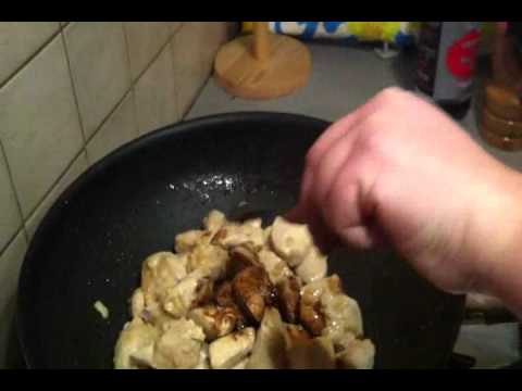 Video: Cum Se Gătește Puiul Sichuan