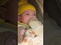 🟡 패셔니스타 아기 혼자 우아한 먹방 #둥이
