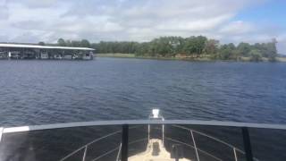 Entering Goose Pond Marina