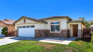... you will love the open floor plan this stunning 4 bedroom, 2
bathroom, 1,777 square foot moreno valley home...