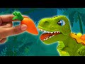 ¡Alimenta al Dino Colorido! || Un verdadero dinosaurio T-Rex en casa🐱🐉