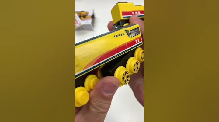 How to Open Thomas & Friends Wooden Railway Rebecc...