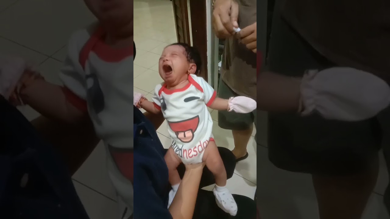 ga tega liatnya bayi akila lagi di tindik😭❤️ 