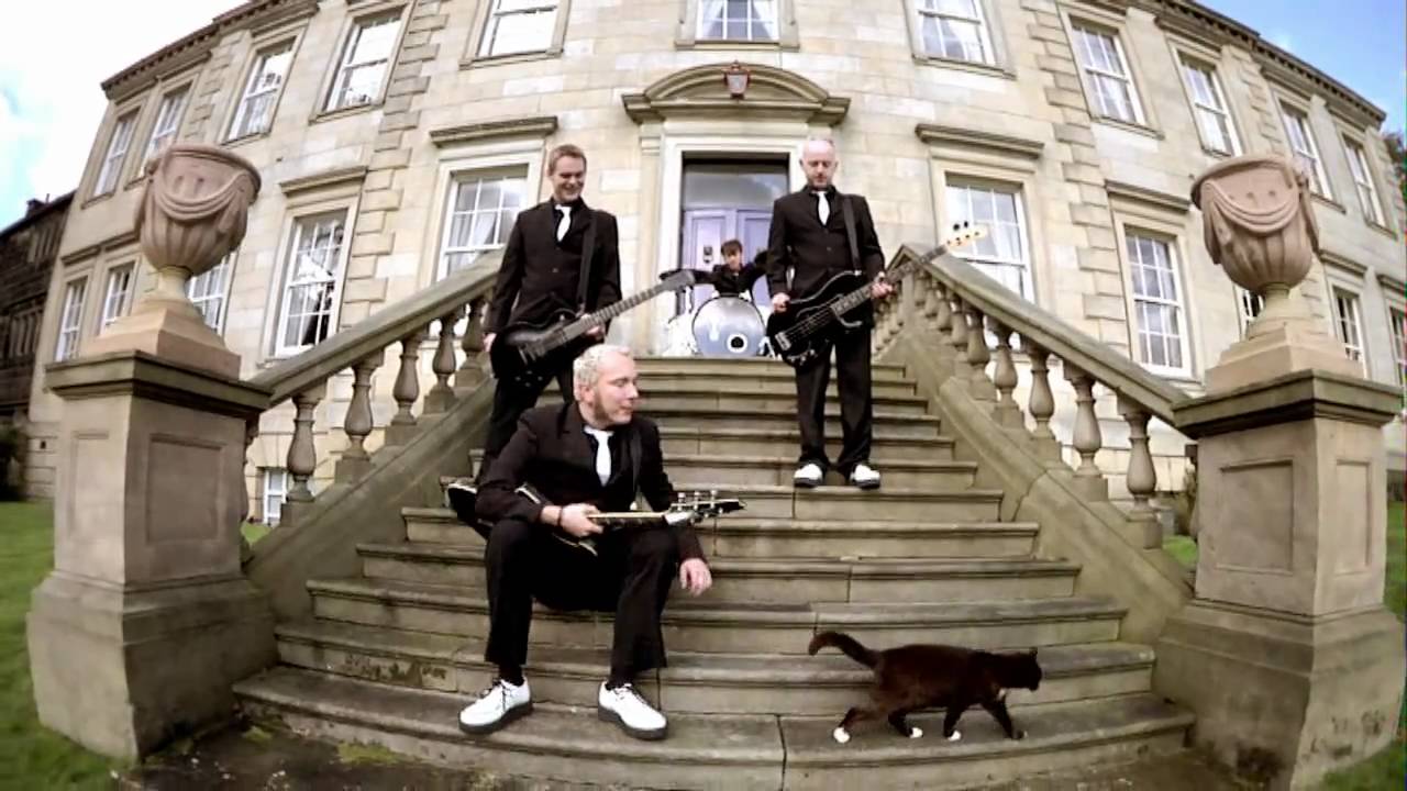 Eureka Machines - These Are The People Who Live In My House